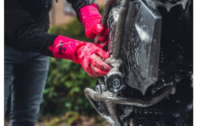 ΓΑΝΤΙΑ MUC-OFF DEEP SCRUBBER PINK