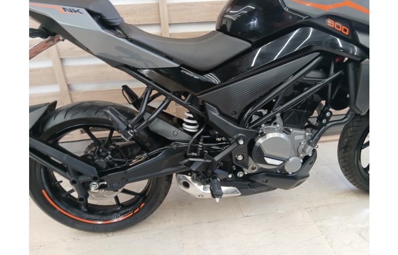 CFMOTO NK300 '25