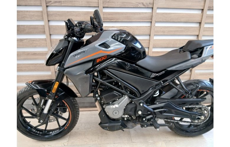 CFMOTO NK300 '25