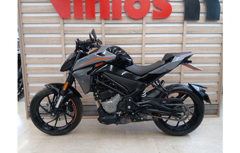 CFMOTO NK300 '25