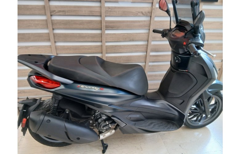 PIAGGIO BEVERLY 300 '22