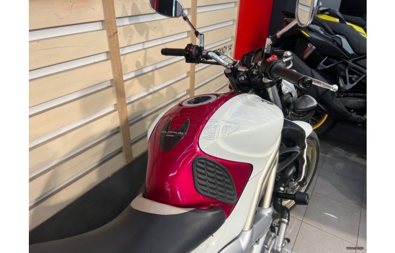 Suzuki Gladius 650 2009