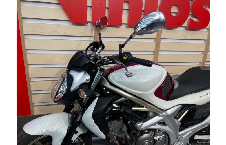 Suzuki Gladius 650 2009