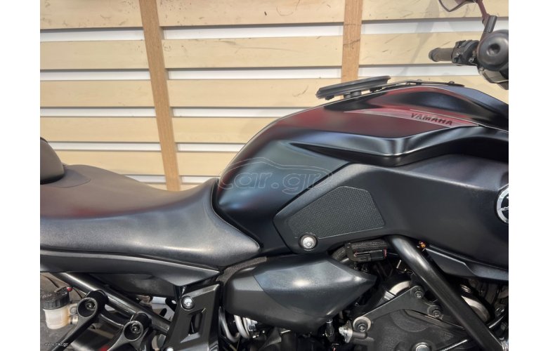 YAMAHA MT07