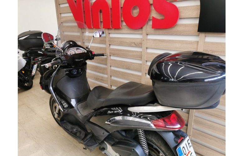 PIAGGIO BEVERLY 300 '10