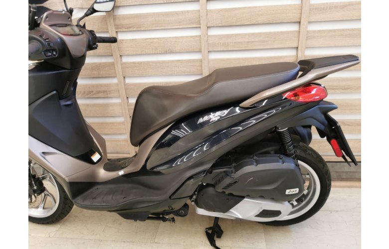 PIAGGIO MEDLEY 150 '23