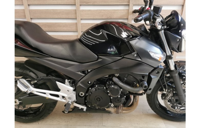SUZUKI GSR600 '10