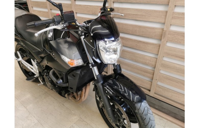 SUZUKI GSR600 '10
