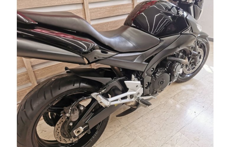 SUZUKI GSR600 '10