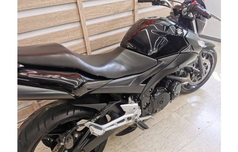 SUZUKI GSR600 '10