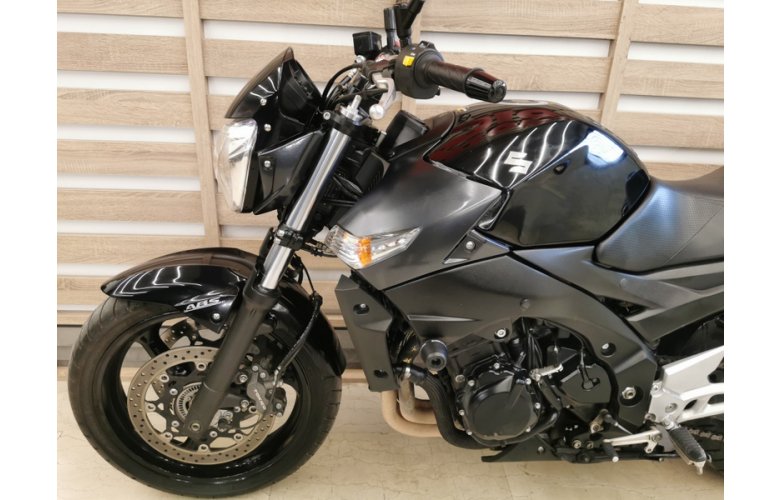 SUZUKI GSR600 '10