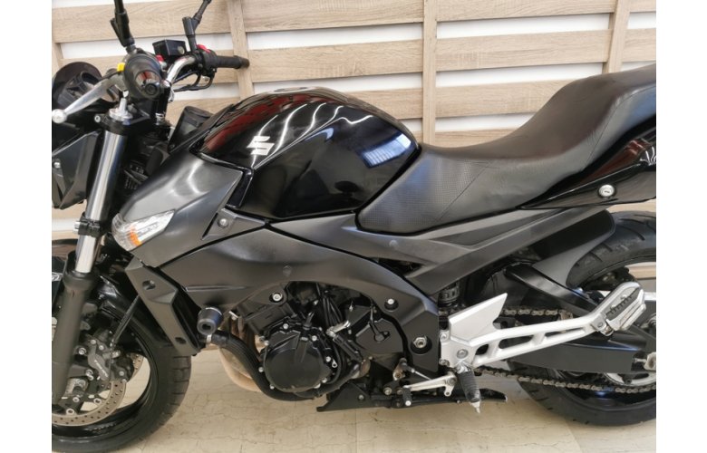 SUZUKI GSR600 '10