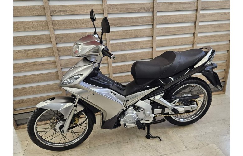 YAMAHA CRYPTON X 135 '08