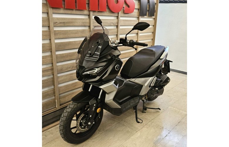 VOGE SR1 125 ADV '24
