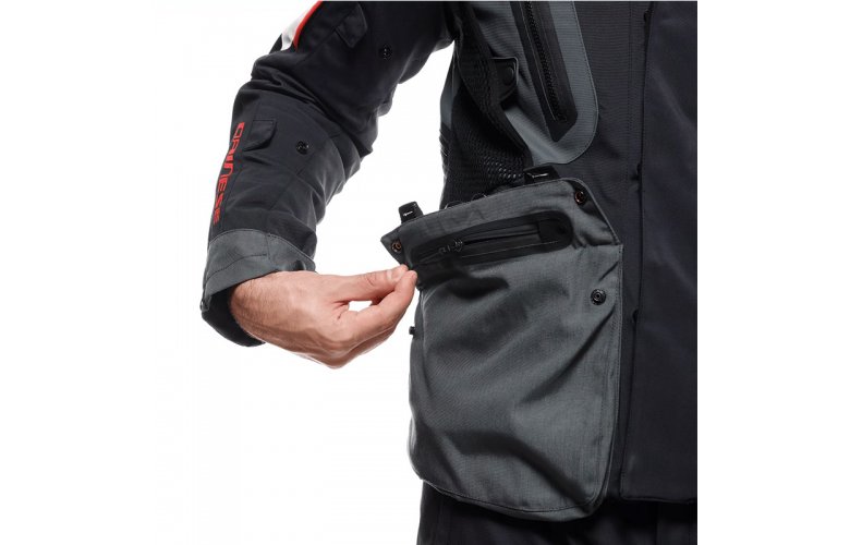 ΜΠΟΥΦΑΝ DAINESE CARVE MASTER 4 GORE-TEX® EBONY/BLACK
