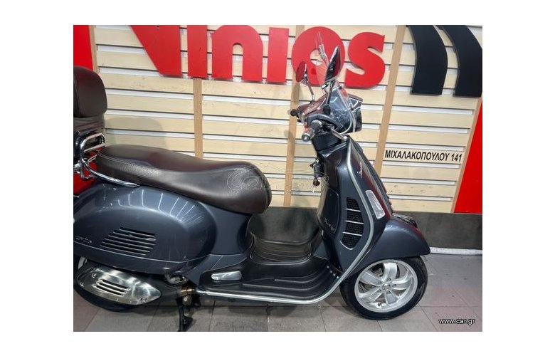 Vespa GTS 300 2022
