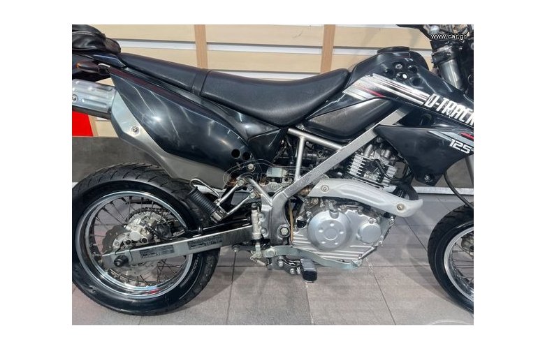 Kawasaki D-TRACKER 2015