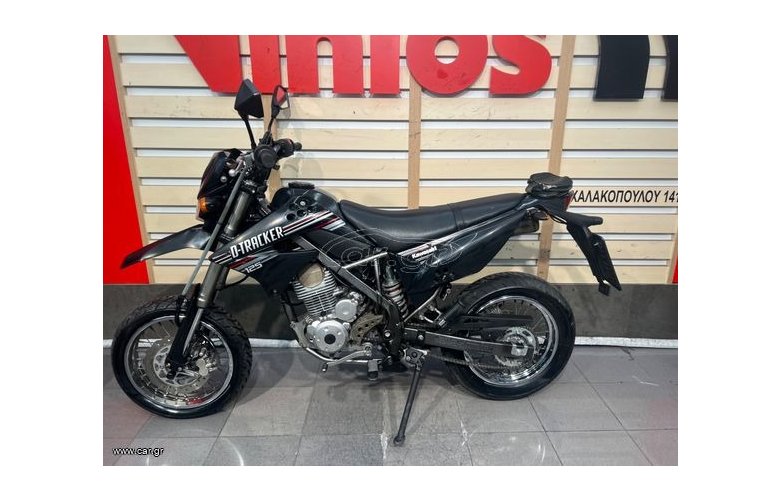 Kawasaki D-TRACKER 2015
