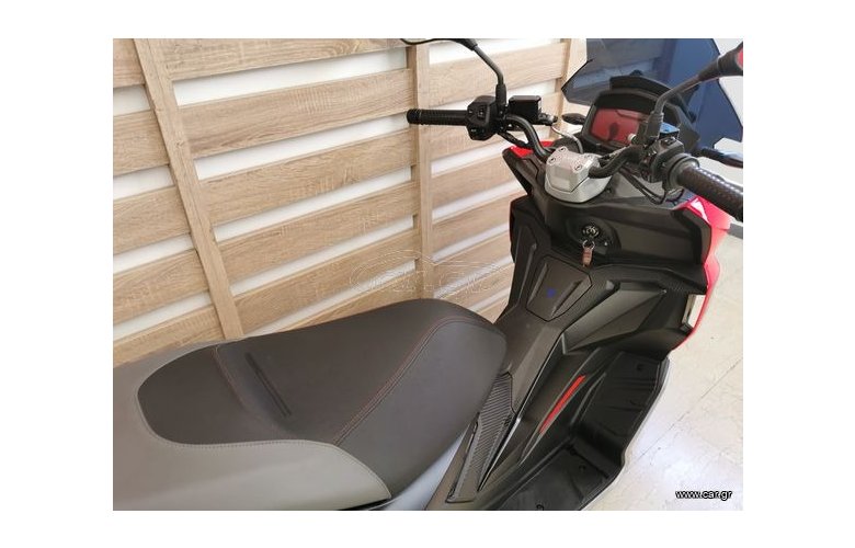 Aprilia SR GT 200 2025