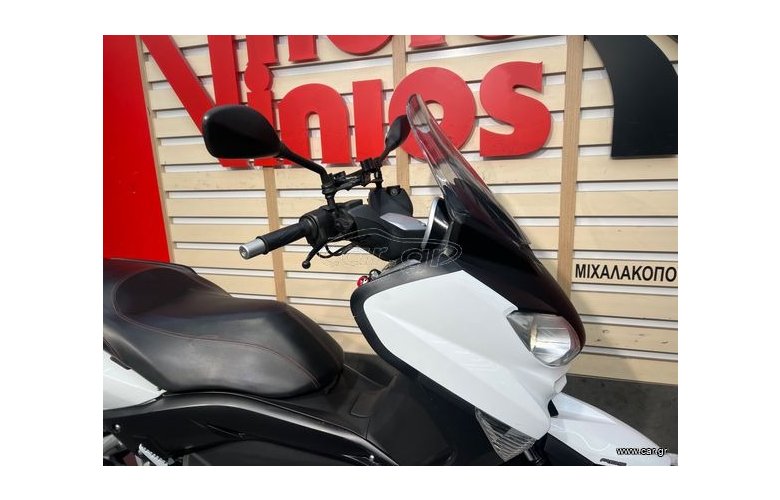YAMAHA XMAX250 2011