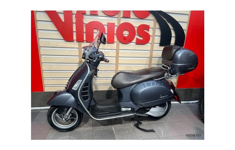 Vespa GTS 300 2022