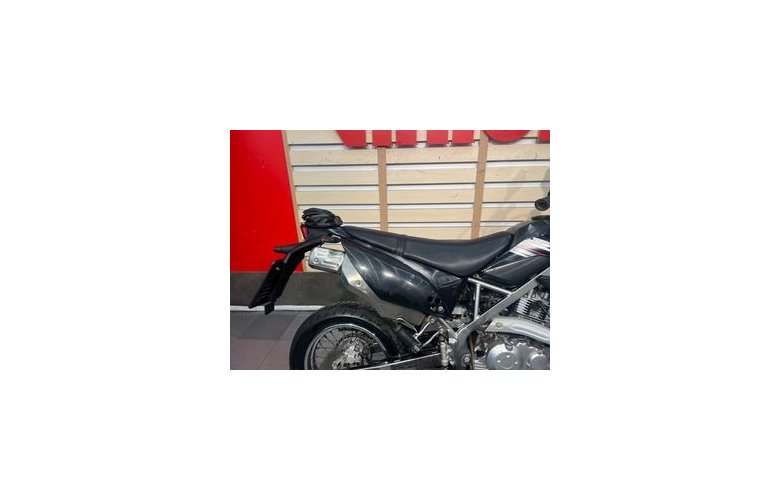 Kawasaki D-TRACKER 2015