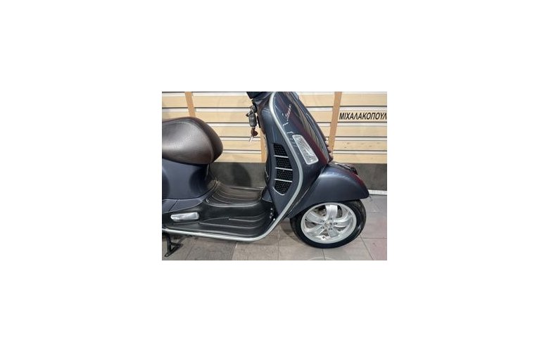 Vespa GTS 300 2022
