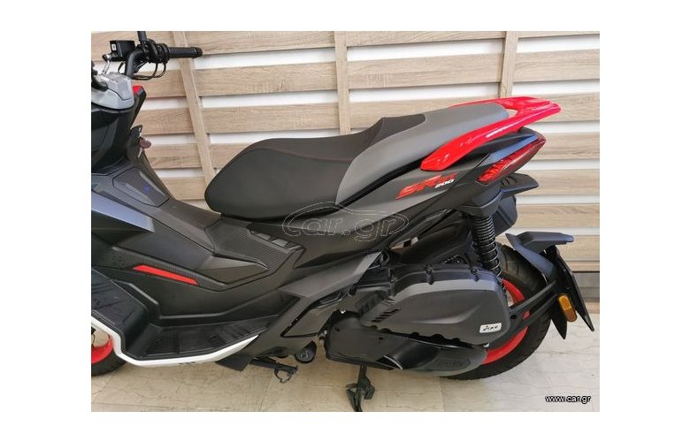 Aprilia SR GT 200 2025