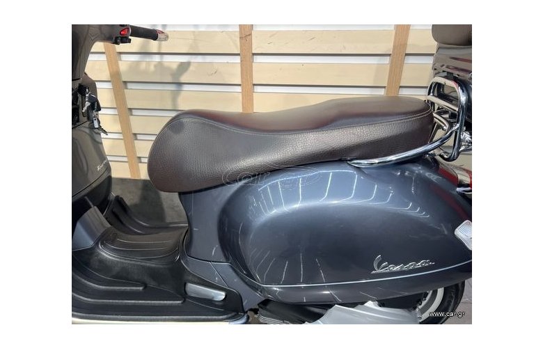Vespa GTS 300 2022