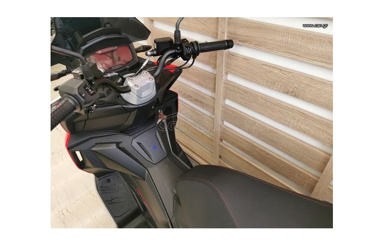 Aprilia SR GT 200 2025