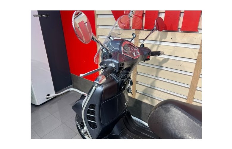 Vespa GTS 300 2022