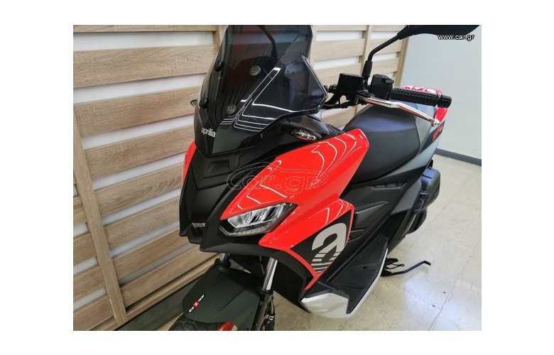 Aprilia SR GT 200 2025