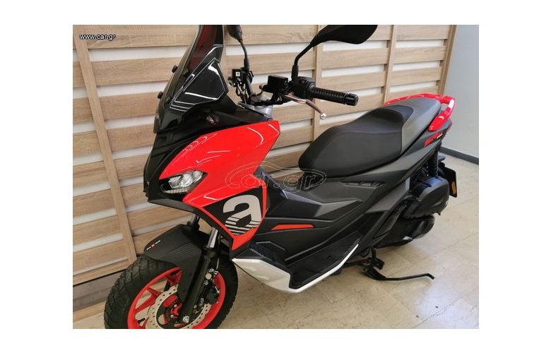 Aprilia SR GT 200 2025
