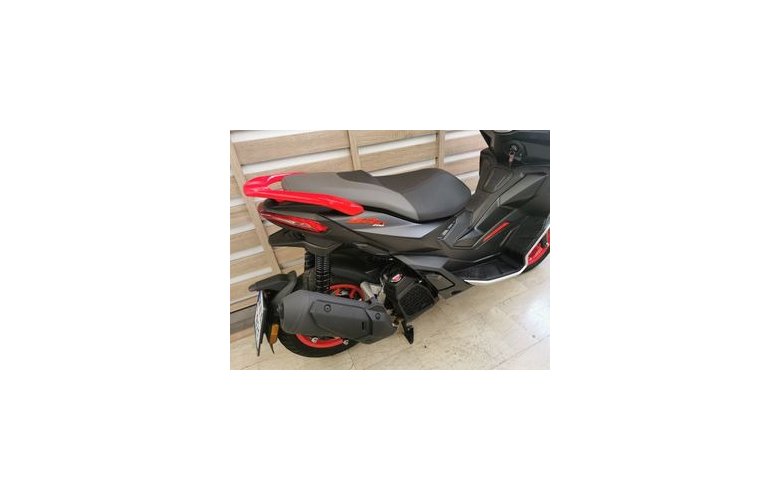 Aprilia SR GT 200 2025