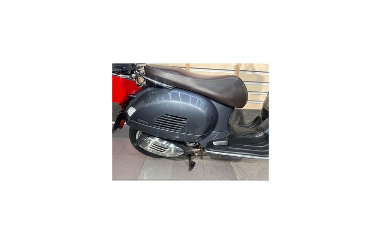 Vespa GTS 300 2022