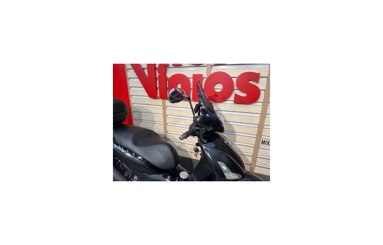 Piaggio Beverly 300i 2016