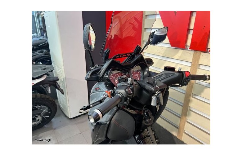 YAMAHA XMAX300 TECH MAX '22
