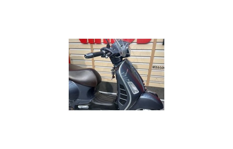 Vespa GTS 300 2022