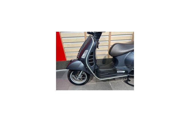 Vespa GTS 300 2022