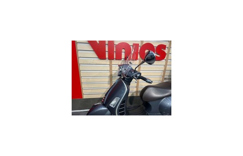 Vespa GTS 300 2022