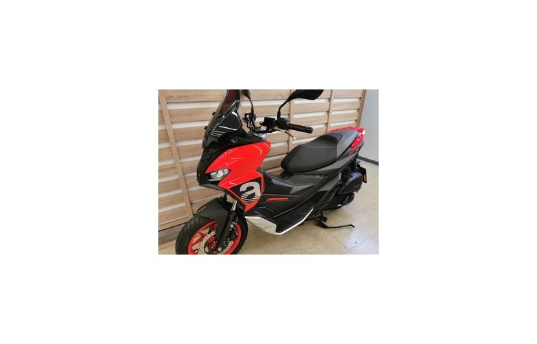 Aprilia SR GT 200 2025