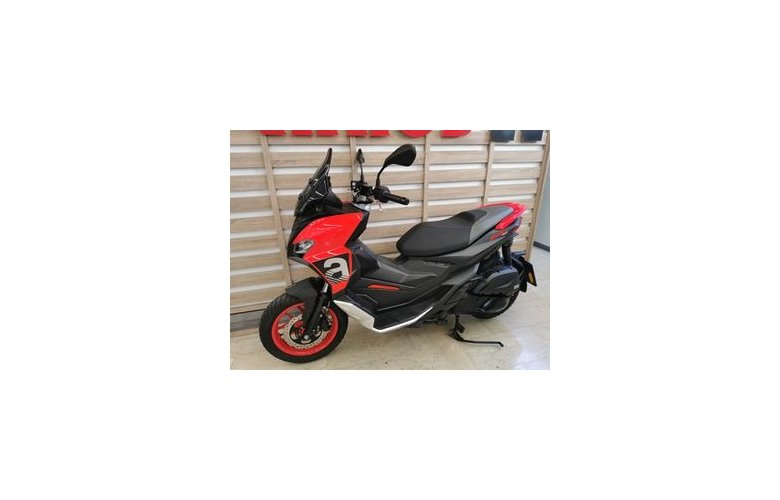 Aprilia SR GT 200 2025