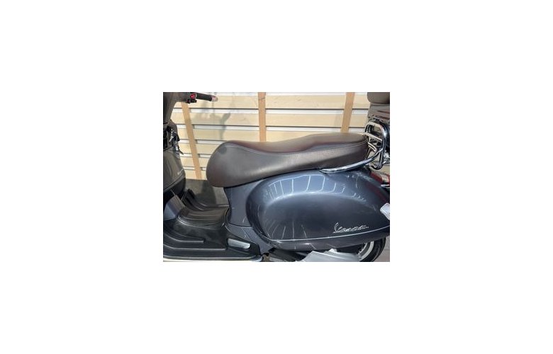 Vespa GTS 300 2022