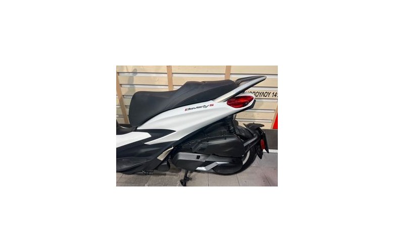 Piaggio Beverly 400 2023