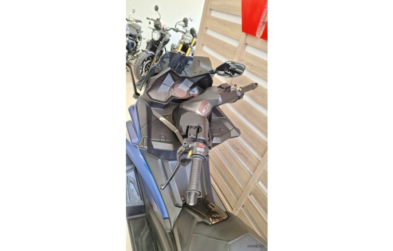 KYMCO AK550 2021