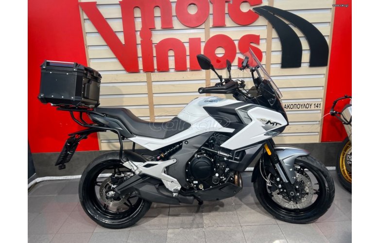 CFmoto 700 MT 2023