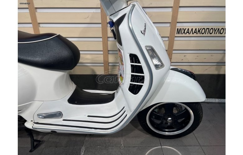 Vespa GTS 300 2012