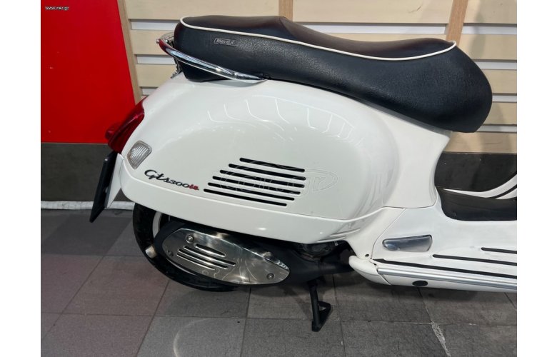Vespa GTS 300 2012
