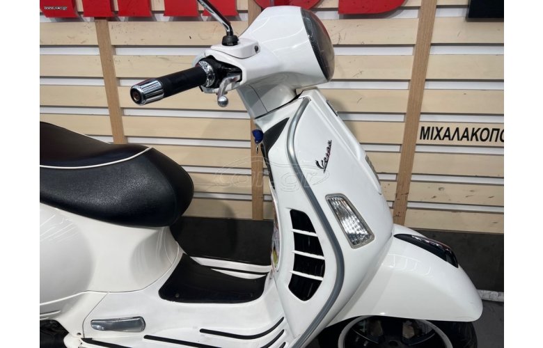 Vespa GTS 300 2012