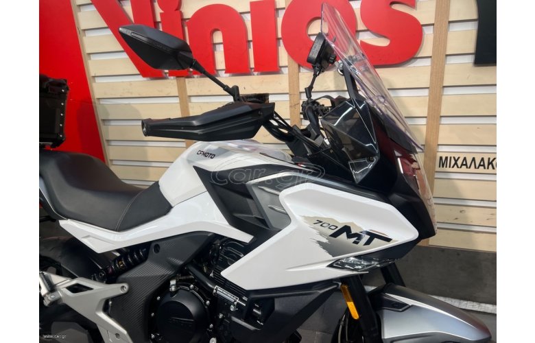 CFmoto 700 MT 2023
